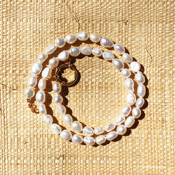 Pearl Necklace in Brass Gold