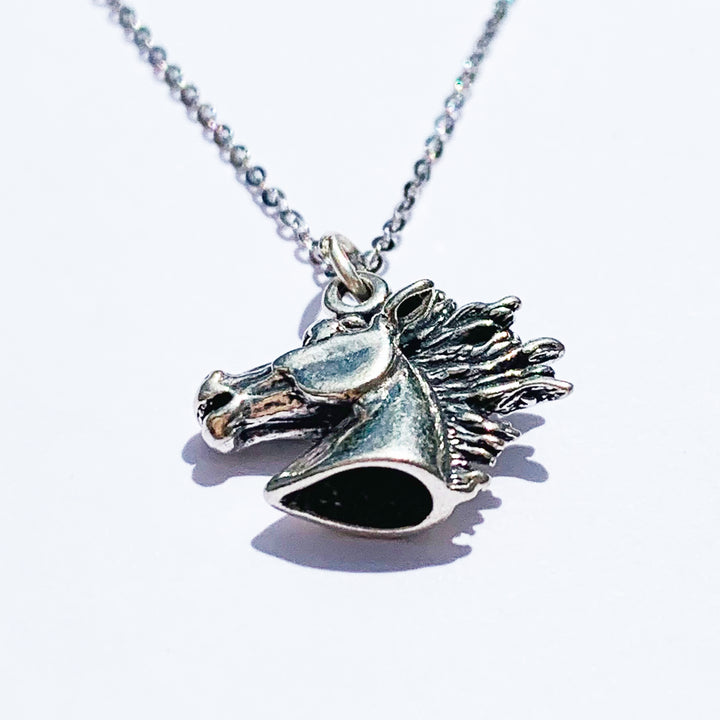 Cavalo Head Necklace