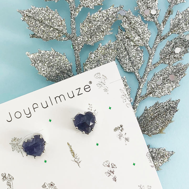 heart stud earrings with silver leaves